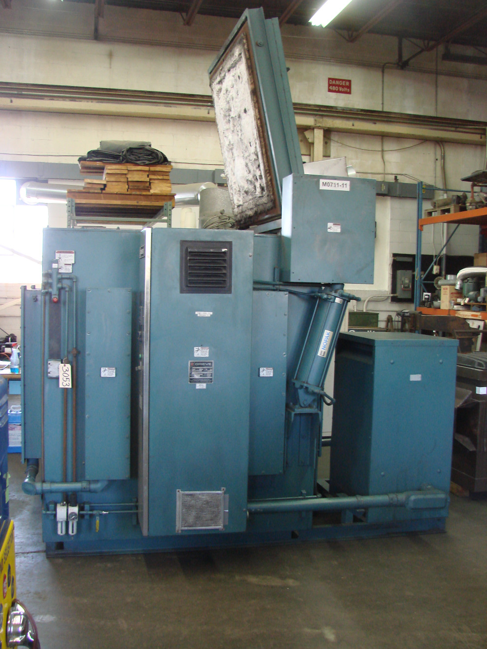 36" width x 48" H x 36" L Grieve Top Loading, inert atmosphere, 2200&deg;F, excellent condition - Image 2