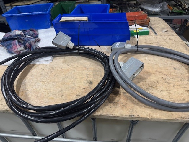 PCS, 4-zone hot runner control, includes thermocouple and power cables - Image 4