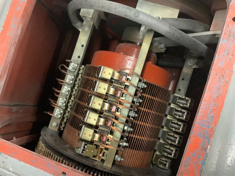 351 HP KW RPM 2170 AEG 85-821-966 type G 28 08 forc vent, 260 VA - Image 5
