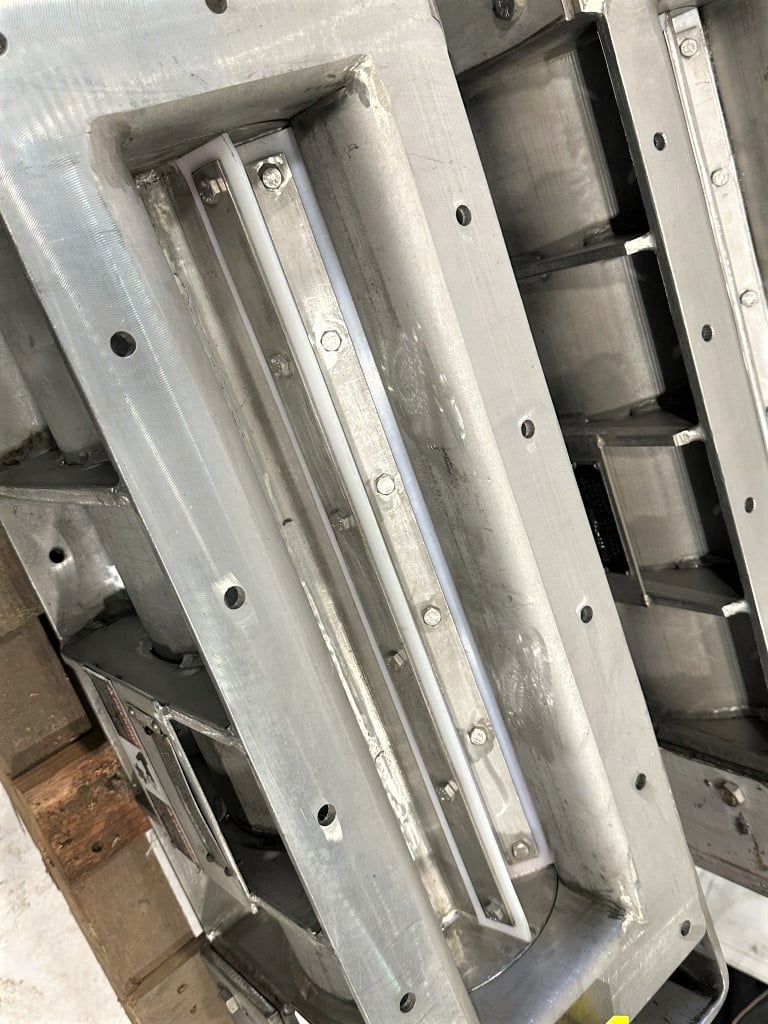 5" x 22" Wyssmont #RAL-095, rotary airlock feeder, Stainless adjustable tip - Image 7