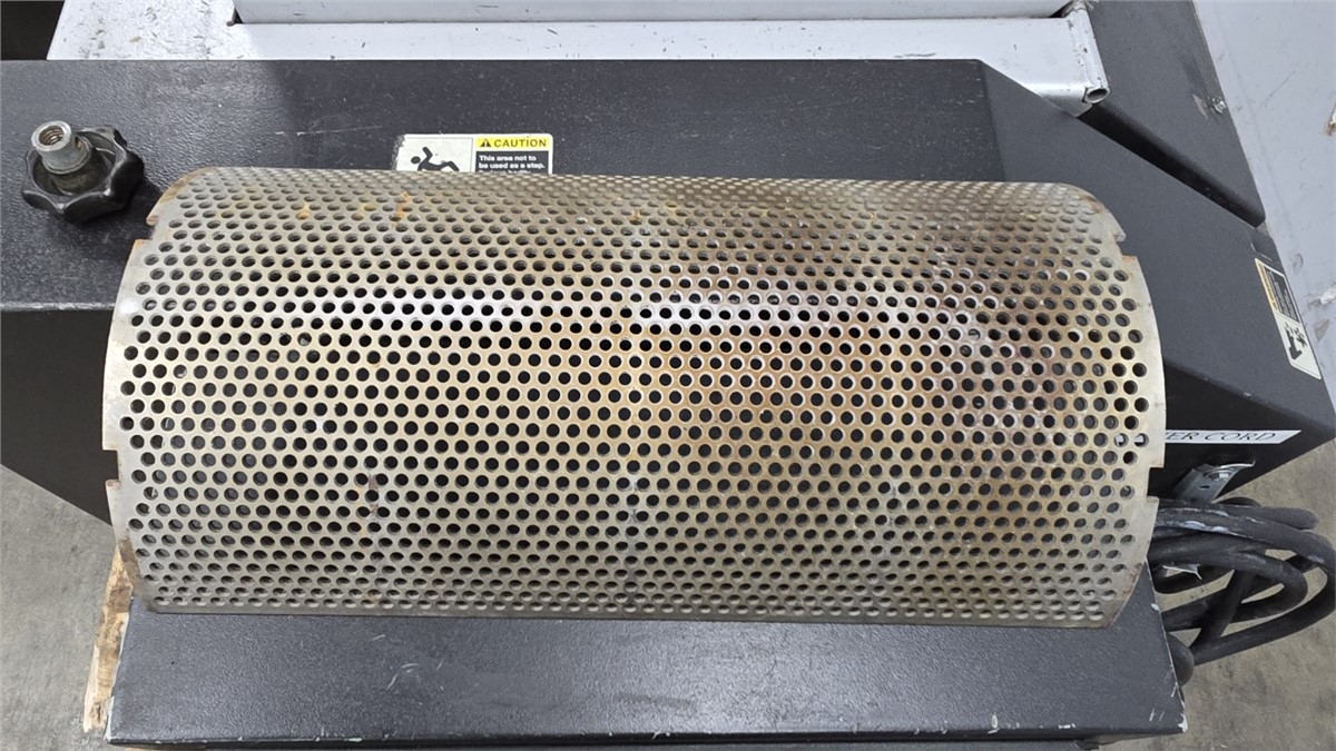 22" x 21" Milacron #MBG-18, Plastic Granulator, 7.5 HP, 73" infeed H, 460 V., 3-Ph., 60 Hz, 2006 - Image 8