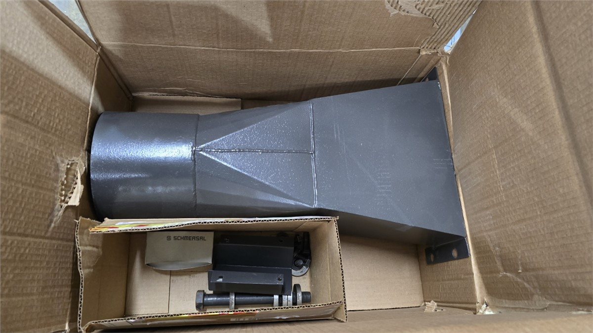 12" x 56" AEC #WG1256, Plastic Granulator, 30 HP, Starter Panel w/ Controls, Refurbished - Image 2