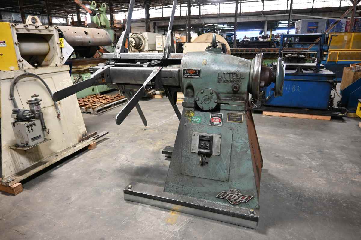 10000 lb. Littell #90-30, single uncoiler, 30" width, 48" outside dimensions, 16"-20" ID, 3-arm manual - Image 4