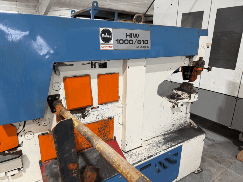 6.37" x 6.37" x .625" Mubea #HIW-1000/610, ironworker, 110 ton, 24" throat, 11 HP, 2001 - Image 3