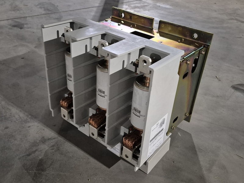 400 Amps. Siemens #3TL6515-0AK2, Vacuum Contactor, 3 Pole, 12 KV, 2014 - Image 1