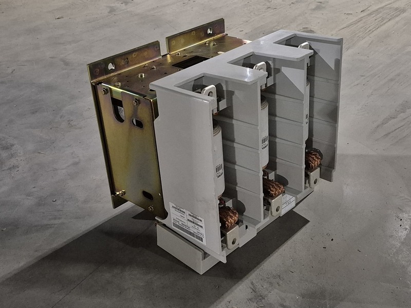 400 Amps. Siemens #3TL6515-0AK2, Vacuum Contactor, 3 Pole, 12 KV, 2014 - Image 4