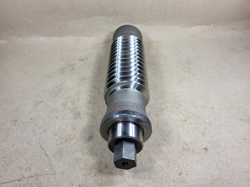 Caterpillar #4737210, Shaft - Image 3