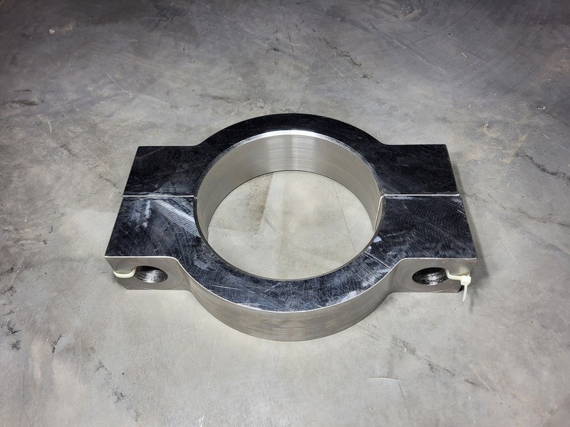 Caterpillar #462-9833, Single Tube Two Halves Saddle Clamp, 2.5" width, 7" inner diameter - Image 4