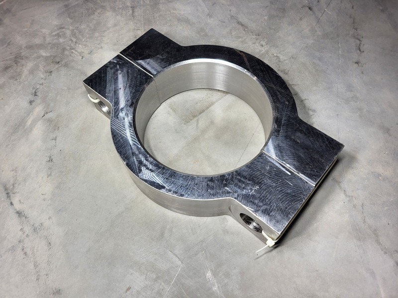 Caterpillar #462-9833, Single Tube Two Halves Saddle Clamp, 2.5" width, 7" inner diameter - Image 5