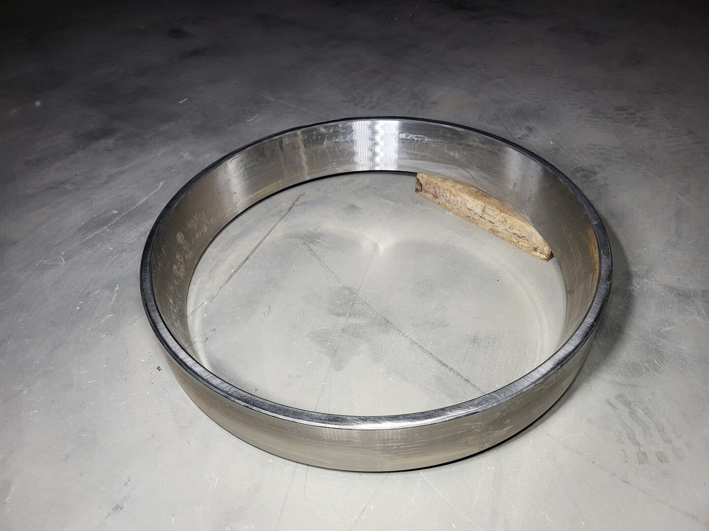 Caterpillar #171-4746, Tapered Roller Bearing Cup, 23.25" diameter, 3.5" width - Image 1