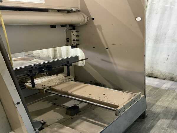 20 Ton, Edwards, Clausing #20T50, hydrualic brake, 4' overall, 4" stroke, 12" Shut Height, manual back gauge - Image 4