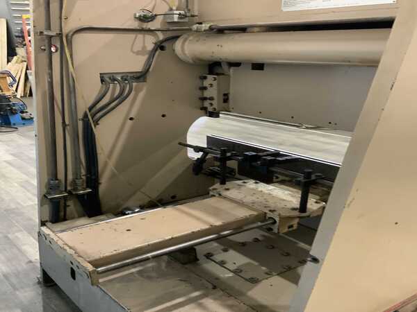 20 Ton, Edwards, Clausing #20T50, hydrualic brake, 4' overall, 4" stroke, 12" Shut Height, manual back gauge - Image 5