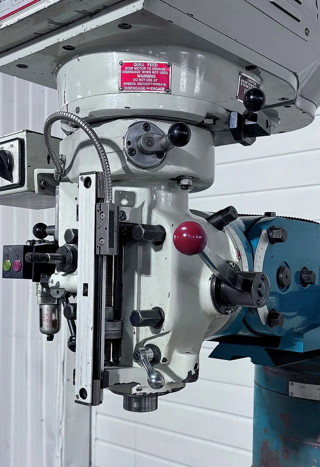 Clausing #3VS08, vertical knee mill, 10" x54"tbl., 3 HP, 36" X, 15.74"Y, 22" Z, 4300 RPM, R-8, air operated - Image 7