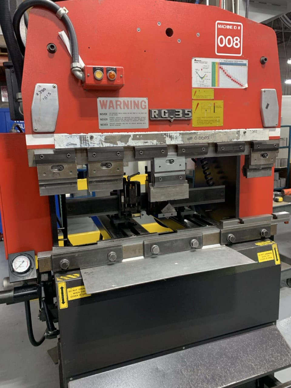35 Ton, Amada #RG-35, Hydraulic Press Brake, 47.3" Table L, 49.3" max bending L, 40.2" distance between - Image 1