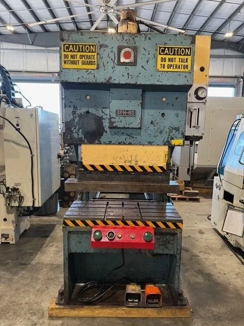 66 Ton, Amada #SPH-60, hydraulic brake punch, 2.6'OA, 22" between housing, 5.9" stroke, 22.5" open, 1983 - Image 1