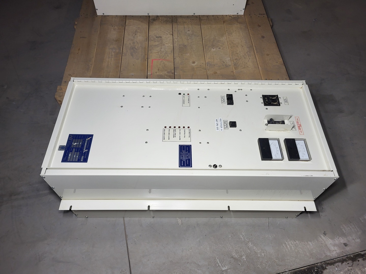 100 Amp. 48 VDC, 230 VAC, Hayley CCE48D100R19H35TC CCE Supertrol rectifier, new surplus - Image 4