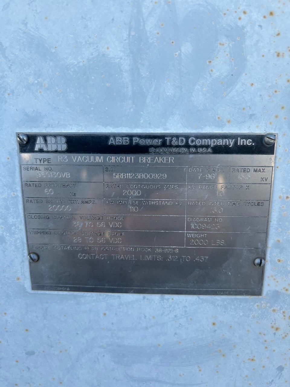 2000 Amp, ABB, R3, 15.5 KV, Vacuum Substation Breaker - Image 2