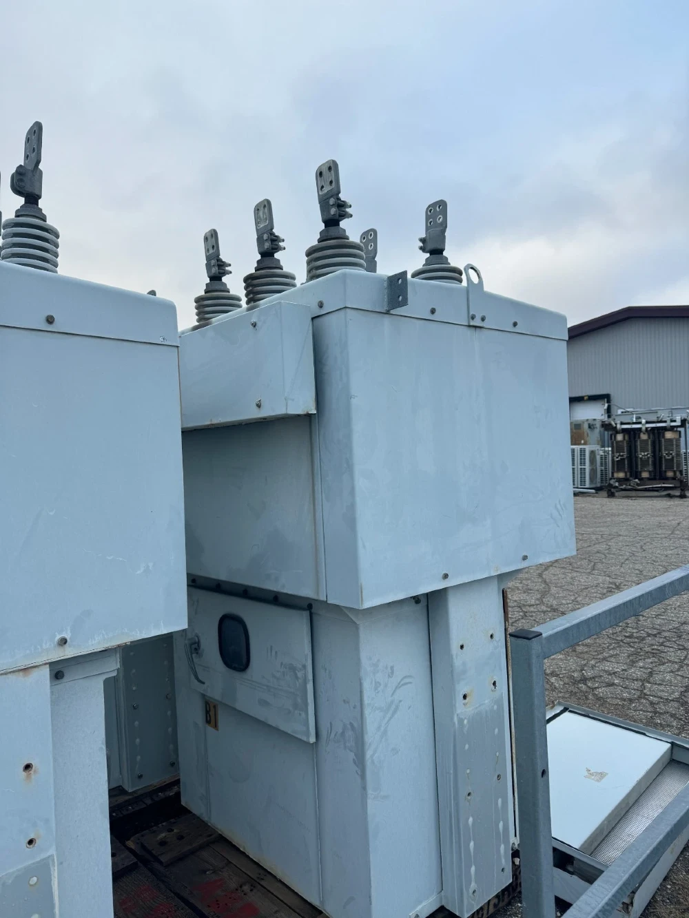 2000 Amp, ABB, R3, 15.5 KV, Vacuum Substation Breaker - Image 3