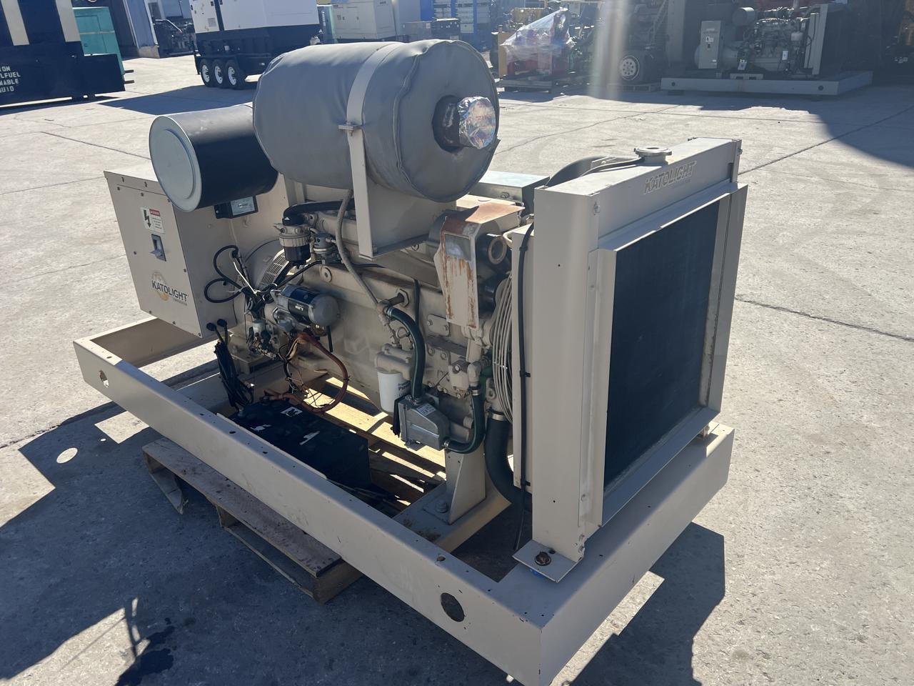 105 KW Kato light #6068TF150, diesel generator, 6.8 liter John Deere engine, open skid, 120/240 Volts, 788 - Image 4