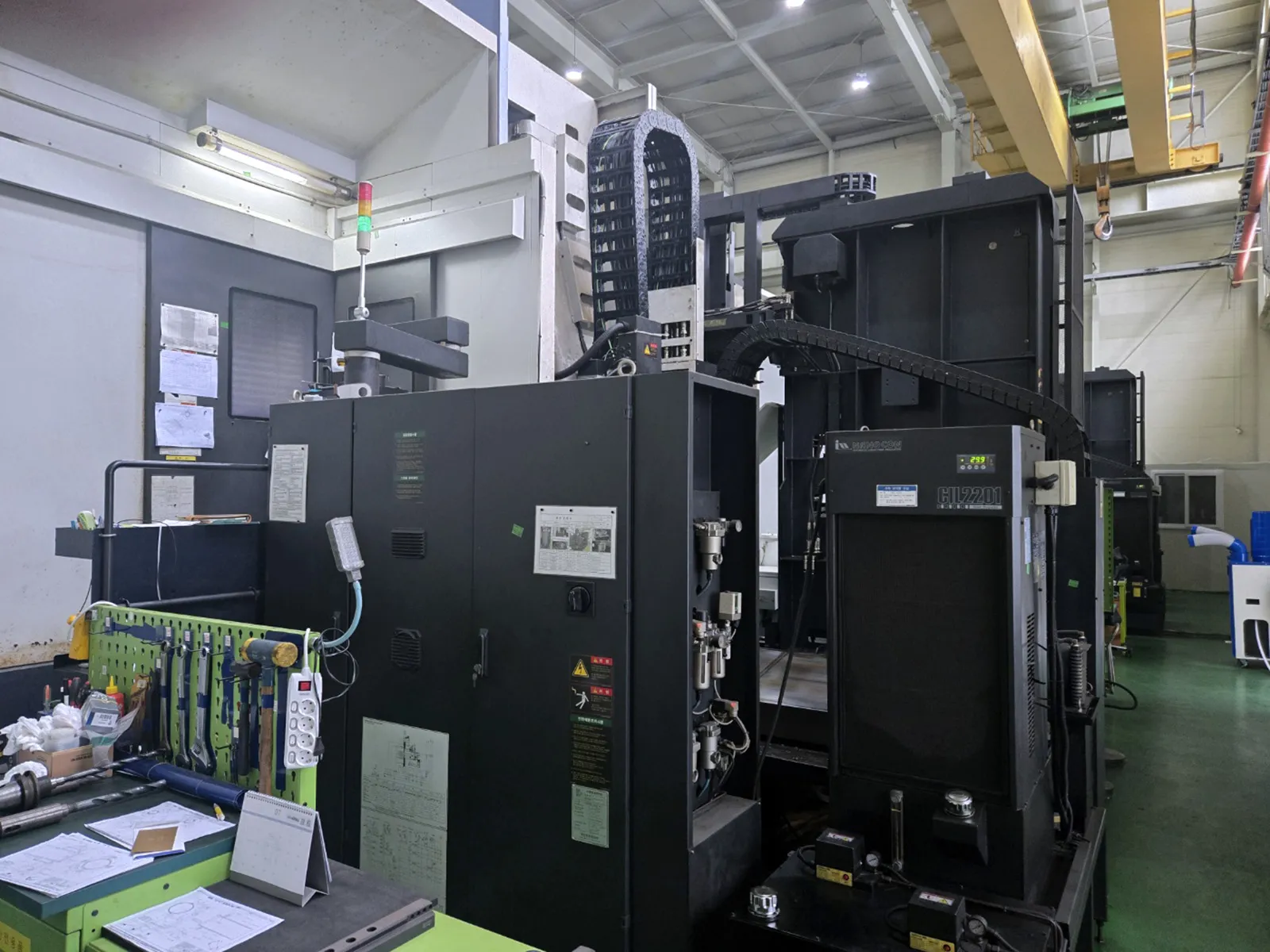 5.11" Daewoo Doosan #DBC130-II, horizontal boring mill table type, 90 automatic tool changer, 118" X, 88.5"Y - Image 2