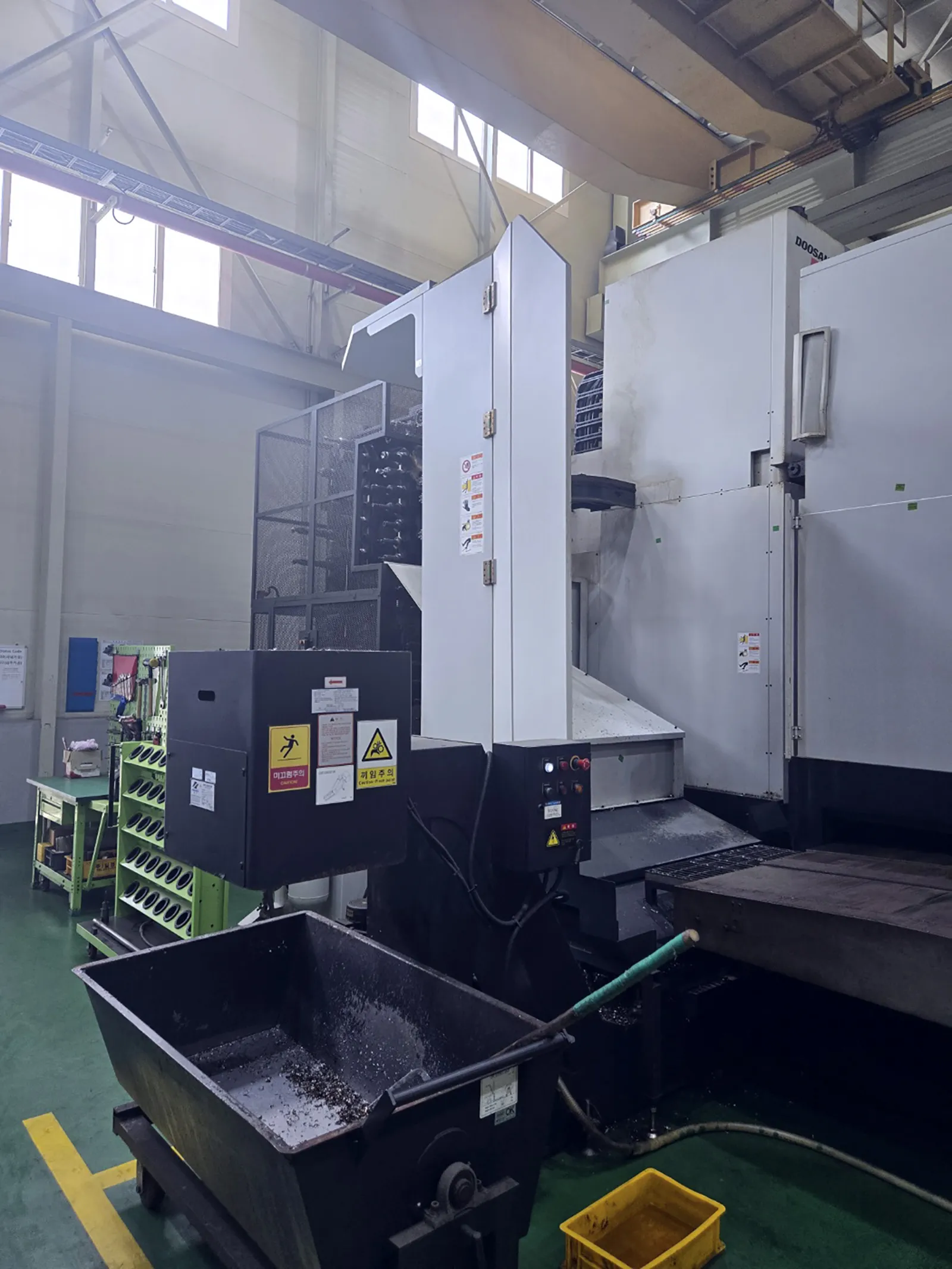 5.11" Daewoo Doosan #DBC130-II, horizontal boring mill table type, 90 automatic tool changer, 118" X, 88.5"Y - Image 5
