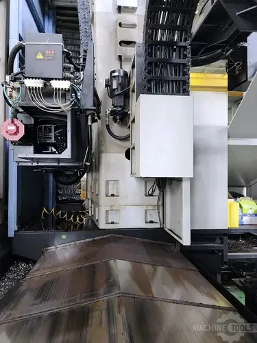 5.11" Daewoo Doosan #DBC130-II, horizontal boring mill table type, 90 automatic tool changer, 118" X, 88.5"Y - Image 7