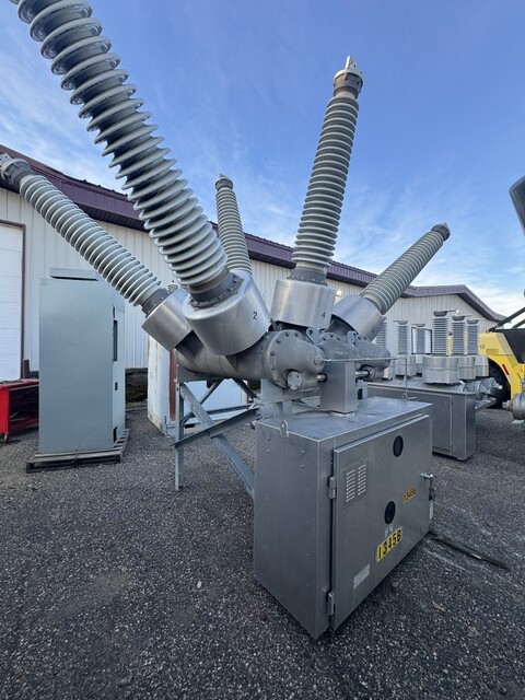 3000 Amps, HVB, service factor 6 SF6, Gas Insulated Circuit Breaker HS145 B, 145 KV - Image 2