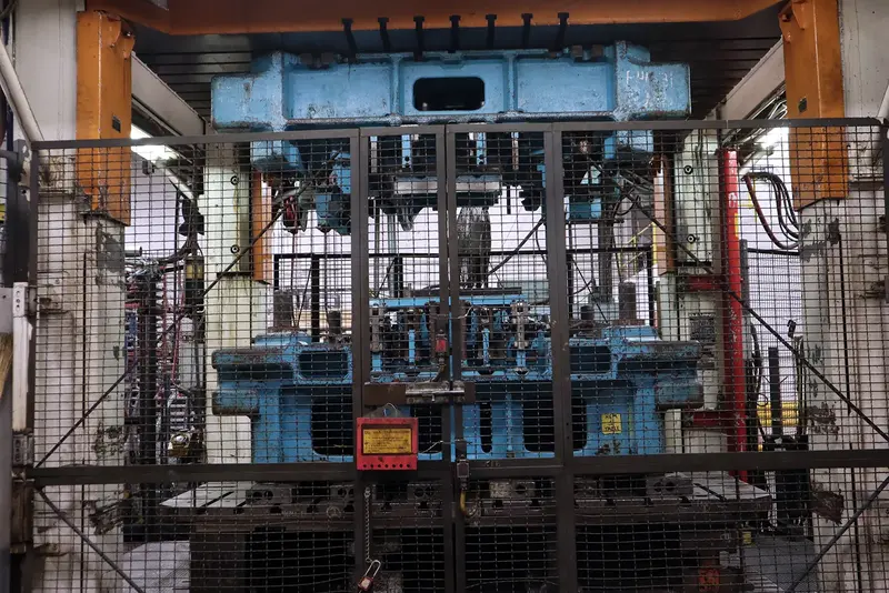 400 Ton, Clearing #H-400-96-108, hydraulic press, 30" stroke, 96" daylight, 66" SDAU, 1984 - Image 1