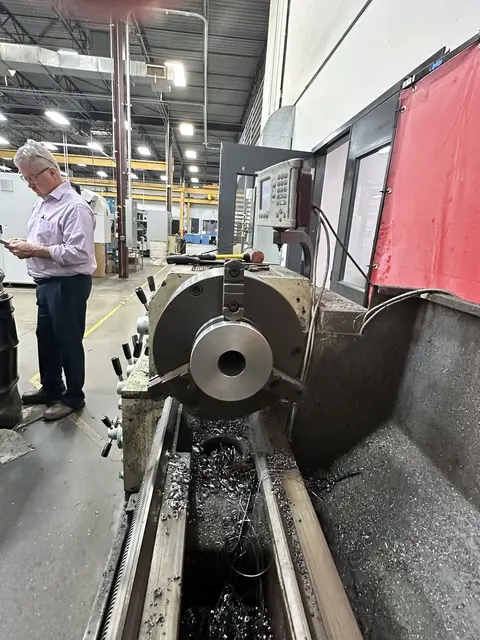 16.9"/25.5" x 40" Select #1640G, engine lathes, 13" 3-jaw chuck, 3.07" bore, 20-2000 RPM, Accu-Rite digital - Image 2