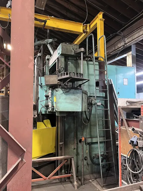 82.6" Summit #SC2000, vertical turret lathe, Newall digital read out - Image 5