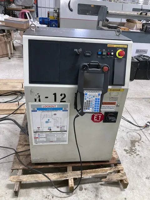 Fanuc, R-2000IB/210F, robots, 460 lb. payload, 104" reach, 6-Axis, Fanuc R-30iA, 2009 - Image 2