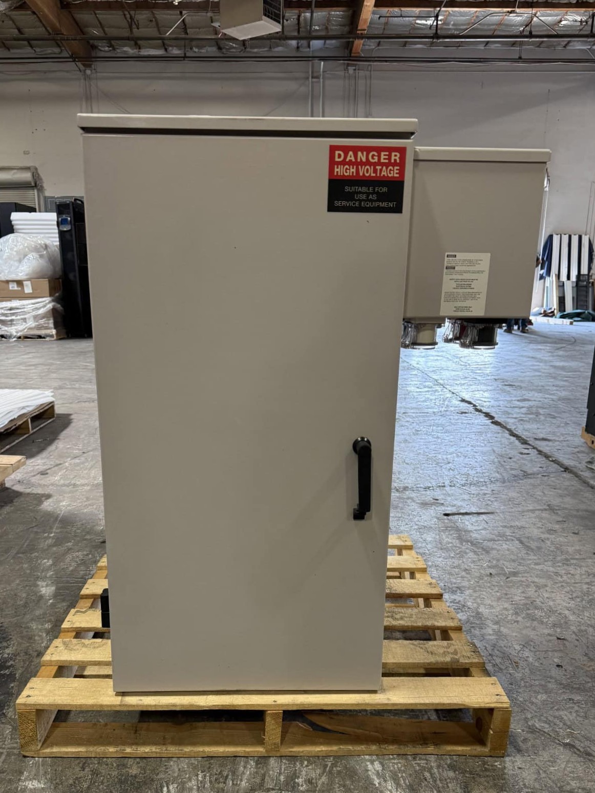 200 Amp. Delta #4910163600, Transfer Switch, Single Phase, Nema3R, w/ Load Center - Image 1
