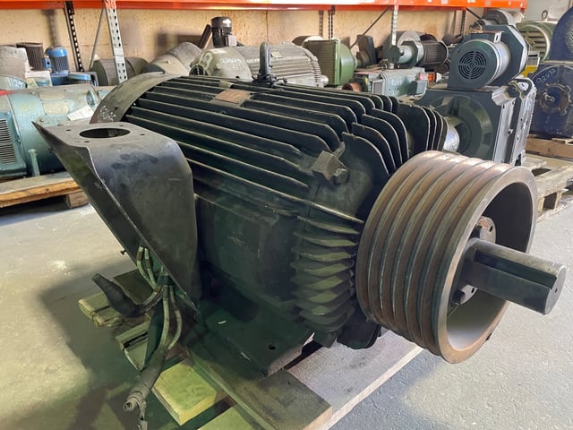150 HP 1200 RPM Toshiba, Frame 447TZ, TEFC BB, 460 Volts - Image 1