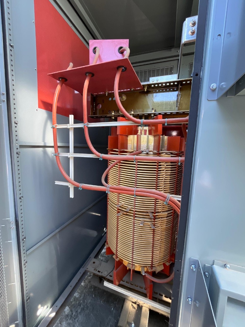 1500 KVA 24940 Delta Primary, 480Y/277 Secondary, 3 phase, Dry Type Transformer - Image 1