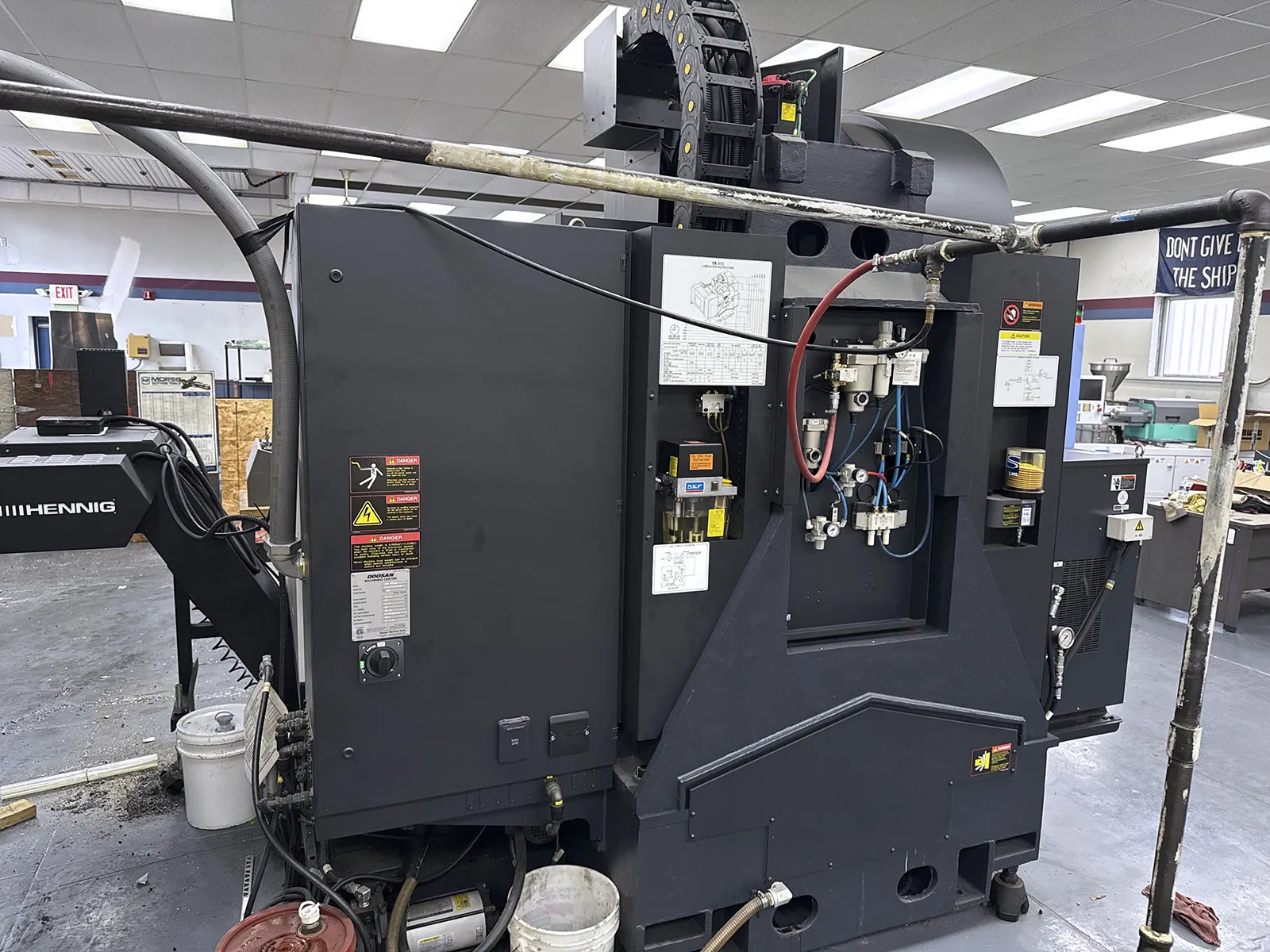 Daewoo Doosan #DNM-5700S, CNC vertical machining center, 30 automatic tool changer, 41.3" X, 22.4" Y, 20" Z - Image 4
