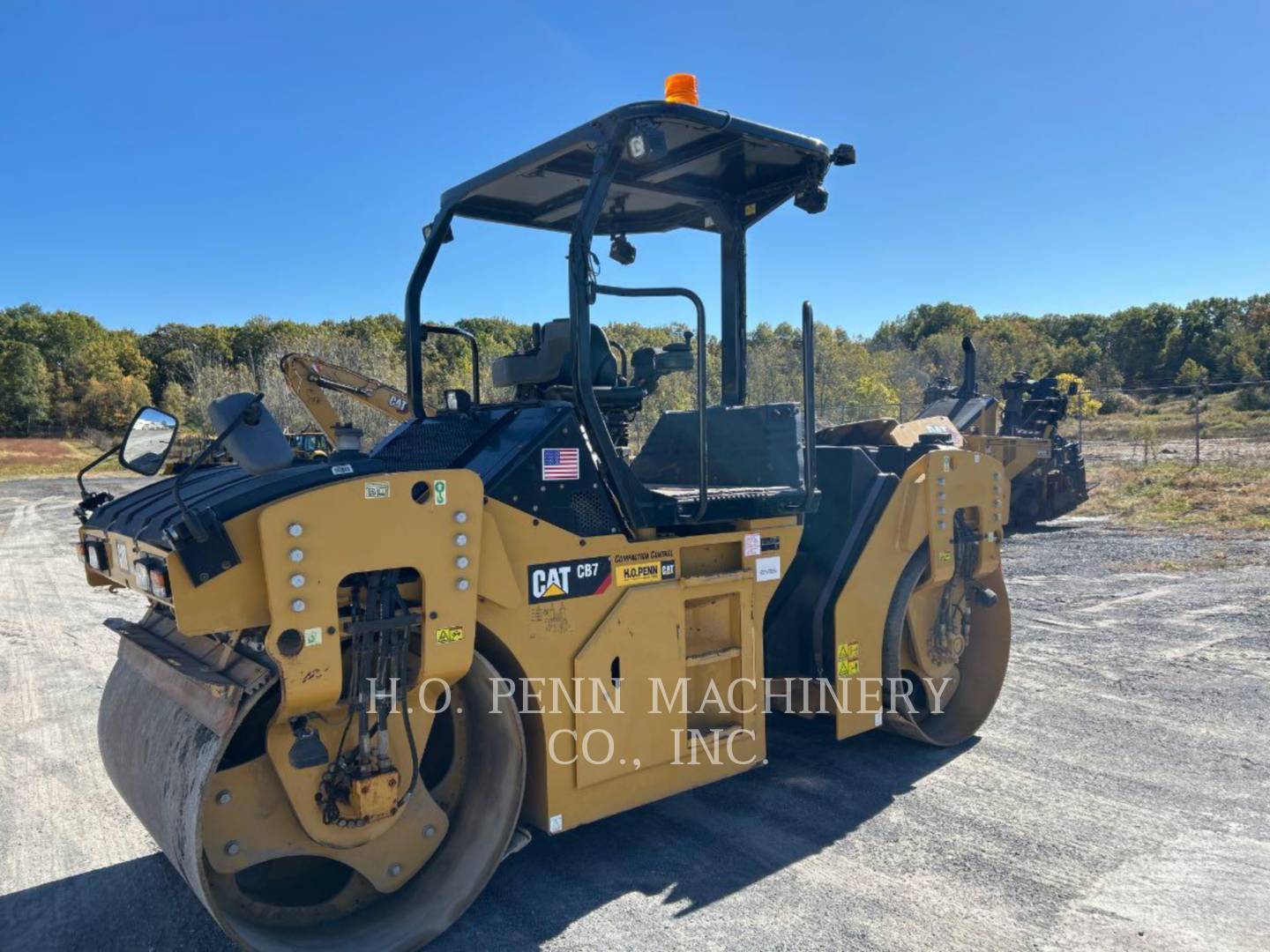Other CB7, Compactor, 1136 hours, S/N: EL500222, 2018 - Image 3