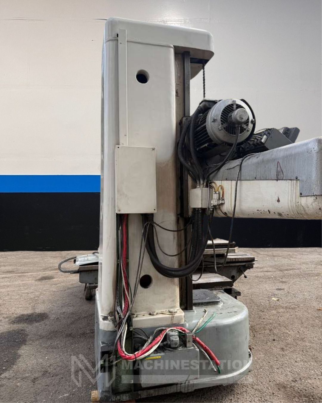 3.9" Tos Varnsdorf #W100A, horizontal boring mill table type, 63" X, 44.09"Y, 49.21"Z, #50, 15 HP, 4-Axis - Image 5