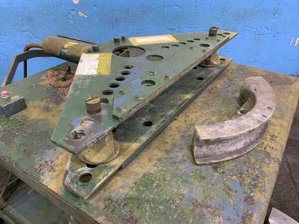 1-1/4" - 4" Greenlee #884, pipe & tube bender, 90 degree of bend, mounted on roll around cart, 3/4 HP - Image 2