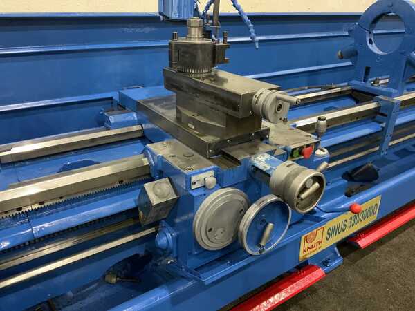 26" x 118" Knuth #SINUS330/3000D, gap bed engine lathe, 17" swing over cross slide, 3-jaw 15" chuck, 2-Axis - Image 8