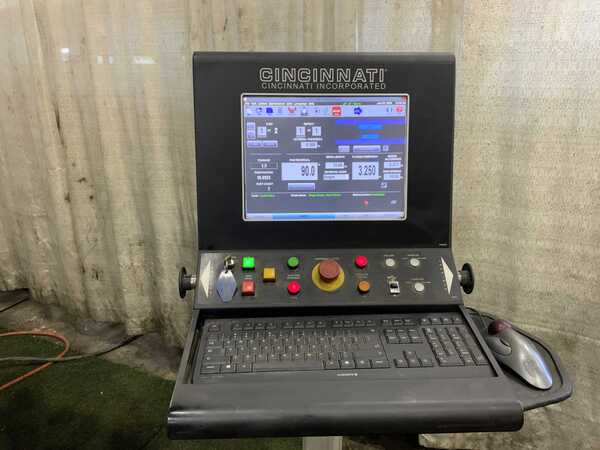 175 Ton, Cincinnati #175BX, hydraulic press brake, 12' overall, 126" between housing, 10" stroke, 16" throat - Image 4