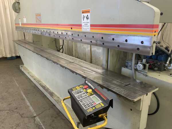 175 Ton, Accurpress #717512/16, hydraulic press brake, 16' overall, 126" between housing, 8" stroke, 10" - Image 3