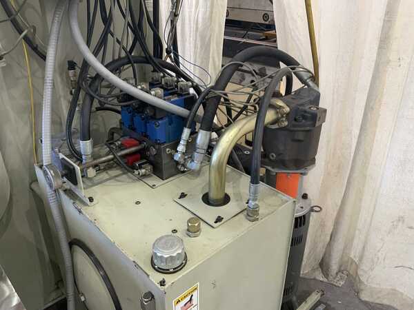 175 Ton, Accurpress #717512/16, hydraulic press brake, 16' overall, 126" between housing, 8" stroke, 10" - Image 5