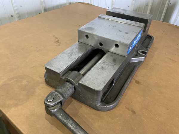 Kurt #D80, precision machine vise, 10" jaw opening, 7-1/2" jaw width, 2" jaw height - Image 6