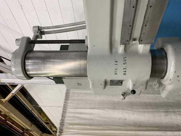 4' -11" American, radial arm drill, 57" x 35" base, power elevation, 5 HP - Image 4