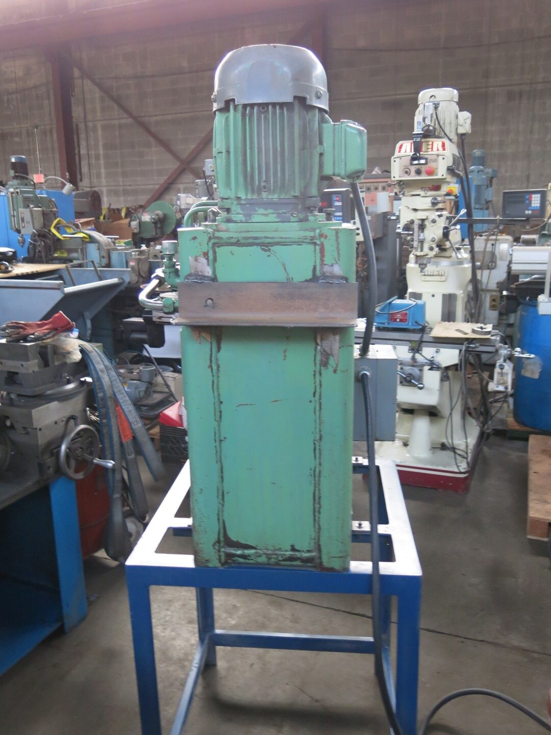 5 Ton, Industrial Air & Hydraulics, C-Frame Hydraulic Press, 11-1/4" gap, 5-3/4" throat, 2-3/4" stroke - Image 4