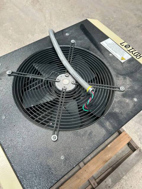176 cfm, 320 psi, Ingersoll-Rand #D300IN, Direct Expansion Compressed Air Dryer, R-407C, 230 V. - Image 10