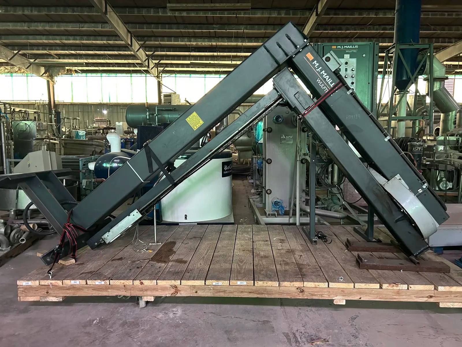 Wulftec #WRT-150, Semi-Automatic Rotary Arm Stretch Wrapper, 3/4 HP Rotary Drive, 120 V. - Image 3