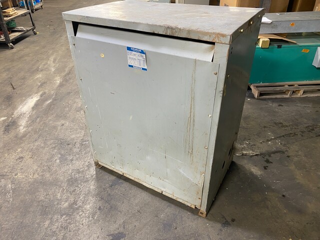 225 kVA 480/240 Primary, , GTE Sylvania 223-425-3AN, Power Transformer, 3PH, Cooling AA - Image 1