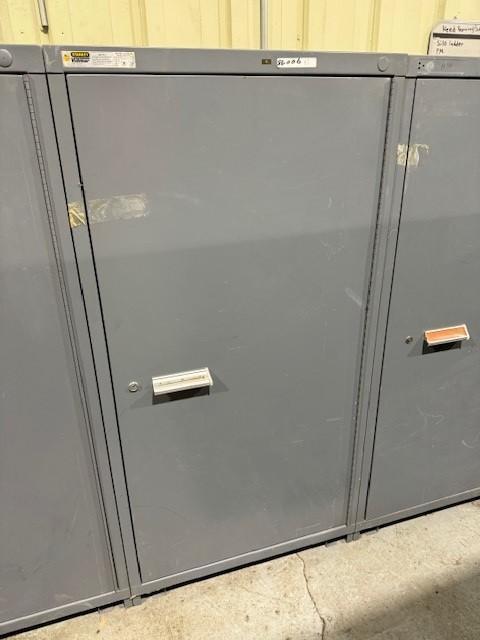 3 Shelf Stanley Vidmar, cabinet (2 available) - Image 1