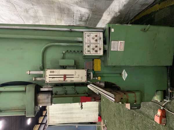 230 Ton, Cincinnati #230CB10, hydraulic brake, 12' overall, 126" between housing, 10" stroke, 8" throat, 30 - Image 2